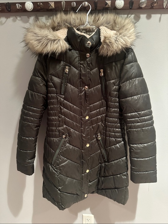 Laundry By Shelli Segal Jackets & Blazers - Laundry By Shelli Segal Olive Quilted Puffer Coat with Faux Fur Trim